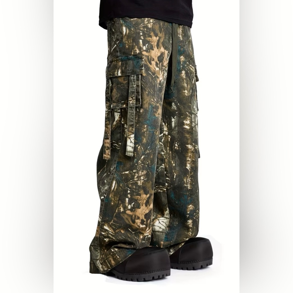 Streetwear Loose Fit Camo Cargo Pants Size Large